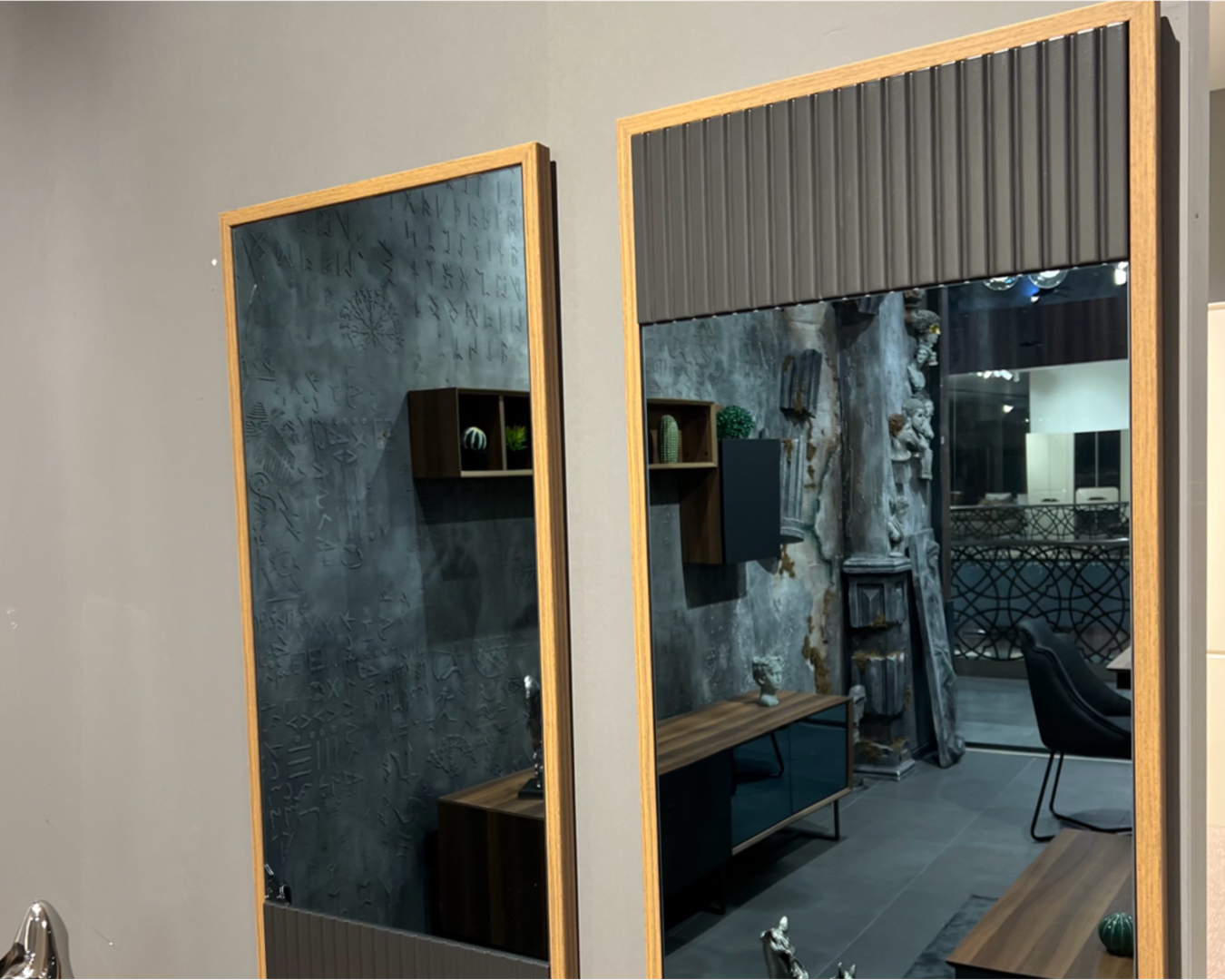 Trpezarijsko ogledalo EYLUL