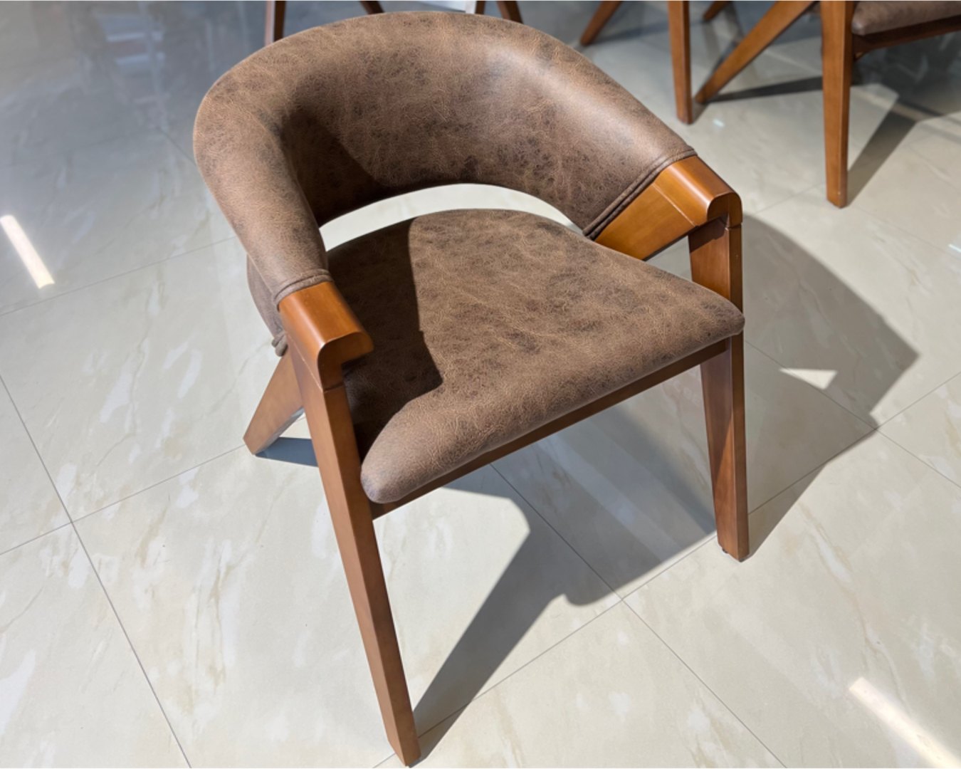 Trpezarijska stolica KARPAZ